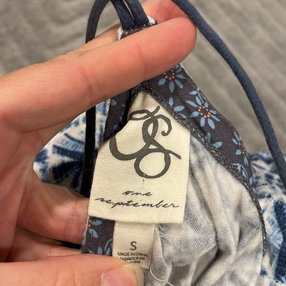 One September flowy top - Picture 4 of 5